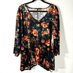 Bleeker & McDougal Velvet floral Tunic Top 2/$35